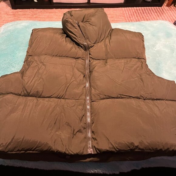 Army Green Puffer Vest - Picture 1 of 6
